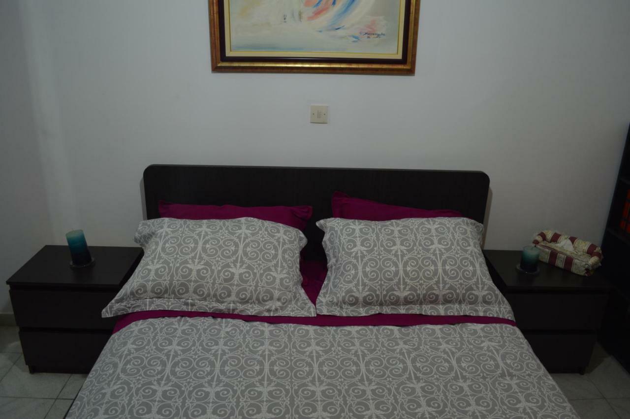 Apartment In The Center Of Aigio F Ngoại thất bức ảnh